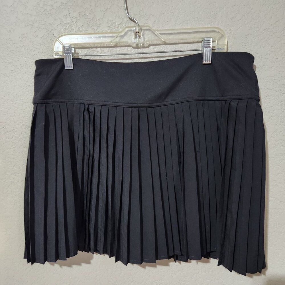 Fabletics Pleated Athletic Skirt XXL/1X Junior sizing